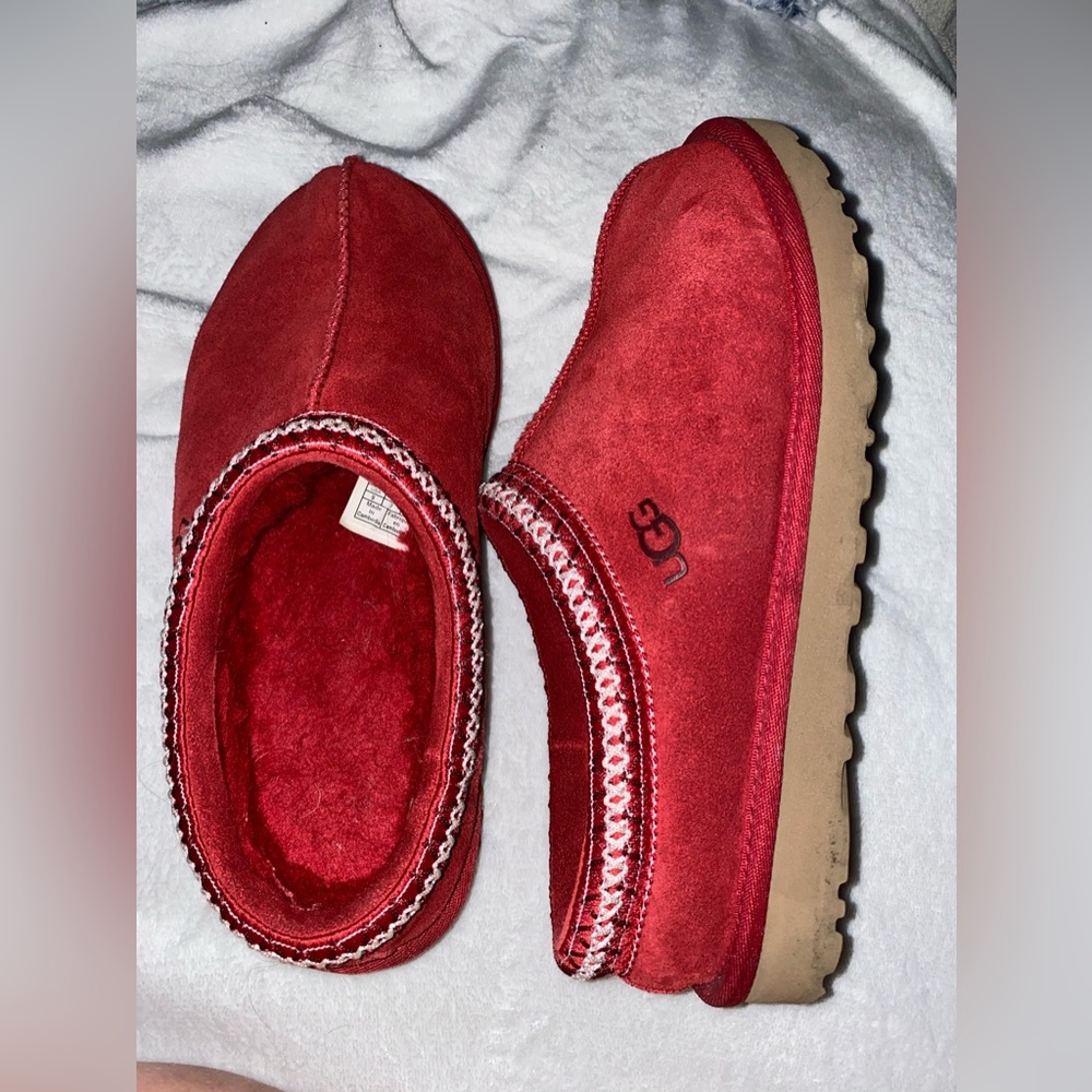 Red Tasman UGGS